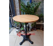 Bàn tròn cafe mặt gỗ chân gang đúc BS77