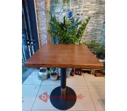 Bàn vuông cafe mặt gỗ chân sắt trụ tròn sơn đồng cách điệu BS110