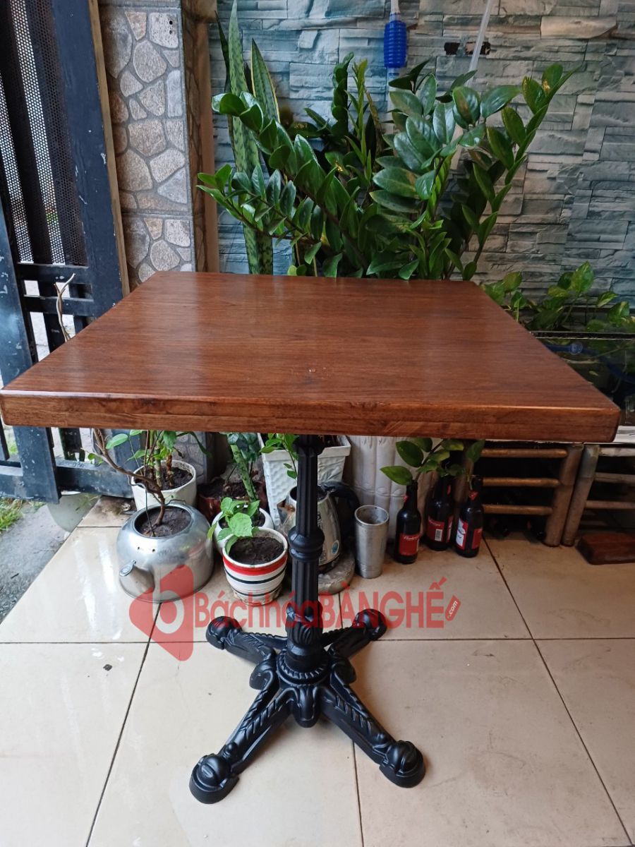 Bàn vuông cafe mặt gỗ chân gang BS65