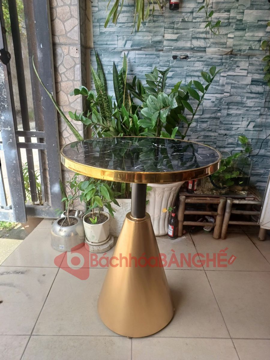 Bàn tròn cafe tiếp khách mặt mica chân nón màu đồng BS48