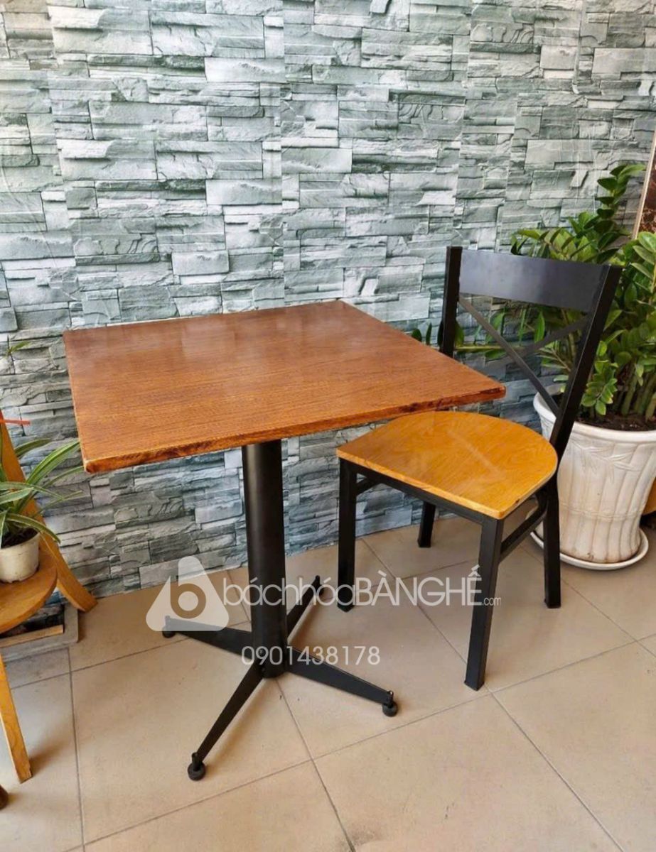 Bộ bàn ghế cafe nhà hàng quán ăn ghế gỗ chân sắt 198